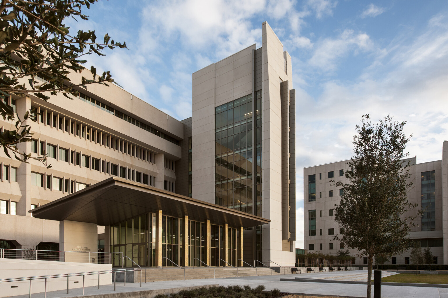 George C. Young Federal Building and U.S. Courthouse, concrete multistory building with glass and concrete tower